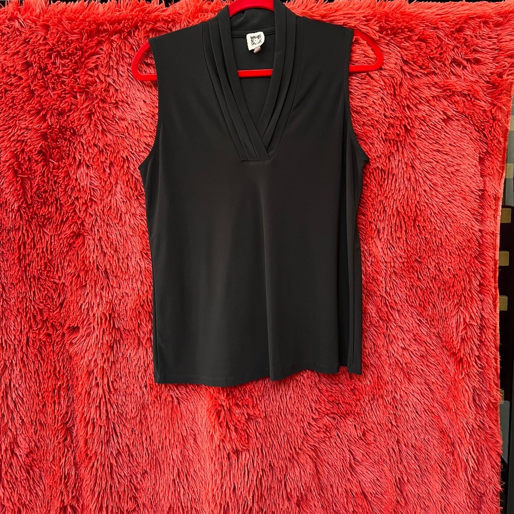 Anne Klein Women's black sleeveless top with tailored neckline